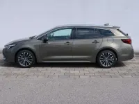 Neu Toyota Corolla 178 PS (130 kW) 2025 Manganbronze metallic Kombi