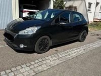 Gebraucht Peugeot 208 Active 95 PS (69 kW) 2012 Schwarz Kleinwagen