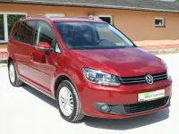 Gebraucht VW Touran Cup 105 PS (77 kW) 2012 Wild cherry red Van / Kleinbus