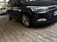 Gebraucht Hyundai i20 Style 84 PS (61 kW) 2017 Schwarz Kleinwagen