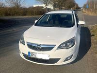 Gebraucht Opel Astra Edition 110 PS (80 kW) 2012 Weiß Kombi