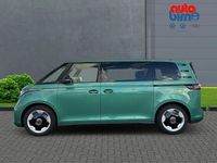 Gebraucht VW ID. Buzz Pro 210 kW (286 PS) 2024 Bay leaf green metallic Van / Kleinbus