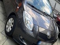 Gebraucht Toyota Yaris 69 PS (50 kW) 2008 Grau Kleinwagen