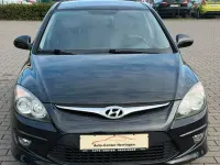 Gebraucht Hyundai i30 105 PS (77 kW) 2010 Schwarz Limousine