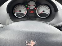 Gebraucht Peugeot 206+ 75 PS (55 kW) 2010 Schwarz Kleinwagen