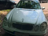 Gebraucht Mercedes E220 Classic 150 PS (110 kW) 2003 Silber Limousine