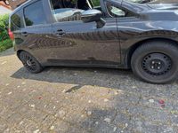 Gebraucht Nissan Note Acenta 80 PS (58 kW) 2015 Schwarz Kleinwagen