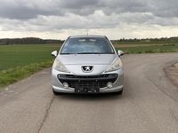 Gebraucht Peugeot 207 119 PS (87 kW) 2008 Silber Limousine