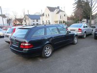 Gebraucht Mercedes E220 150 PS (110 kW) 2004 Schwarz Kombi