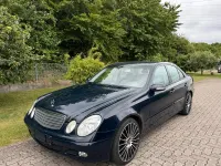 Gebraucht Mercedes E220 150 PS (110 kW) 2002 Blau Limousine