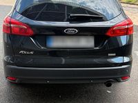 Gebraucht Ford Focus Titanium 182 PS (133 kW) 2015 Schwarz Kombi