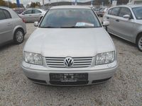 Gebraucht VW Bora Basis 101 PS (74 kW) 1999 Silber metallic Limousine