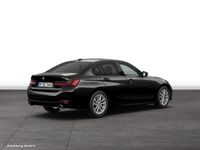 Gebraucht BMW 320 Comfort Edition 190 PS (139 kW) 2024 Black sapphire metallic Limousine