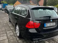 Gebraucht BMW 325 204 PS (150 kW) 2011 Schwarz Kombi