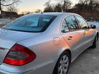 Gebraucht Mercedes E200 Avantgarde 184 PS (135 kW) 2006 Silber Limousine