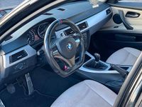 Gebraucht BMW 325 218 PS (160 kW) 2007 Schwarz Limousine
