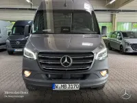 Gebraucht Mercedes Sprinter 170 PS (125 kW) 2025 Grau Van
