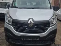 Gebraucht Renault Trafic Expression 116 PS (85 kW) 2015 Platingrau Van / Kleinbus