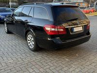 Gebraucht Mercedes E250 204 PS (150 kW) 2011 Schwarz Limousine