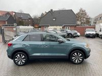 Gebraucht VW T-Roc Goal 116 PS (85 kW) 2025 Petroleum blue metallic SUV