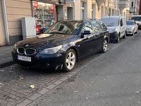Gebraucht BMW 525 177 PS (130 kW) 2005 Blau Kombi