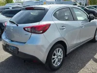 Używany Mazda 2 Exclusive-Line 90 KM (66 kW) 2018 Srebrny Sedan/Limuzyna