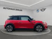 Gebraucht Mini Cooper SE Hatch 135 kW (184 PS) 2023 Chili red Kleinwagen
