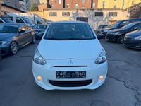Gebraucht Mitsubishi Space Star Basis 71 PS (52 kW) 2014 Weiß Van / Kleinbus