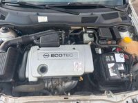 Gebraucht Opel Astra 101 PS (74 kW) 2001 Silber Limousine