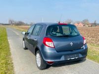 Gebraucht Renault Clio II Expression 75 PS (55 kW) 2009 Grau Limousine