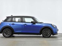 Gebraucht Mini Cooper Favoured 156 PS (114 kW) 2024 Blau Kleinwagen
