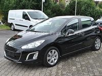 Gebraucht Peugeot 308 Active 112 PS (82 kW) 2011 Schwarz metallic Limousine