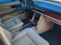 Gebraucht Mercedes E500 276 PS (202 kW) 1987 Violet Limousine