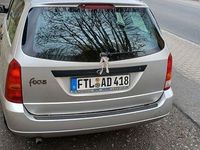 Second-hand Ford Focus Ambiente 75 CP (55 kW) 2000 Gri Berlinǎ