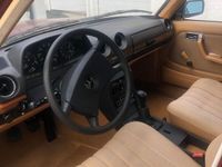 gebraucht Mercedes 200 w123