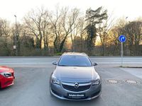 Usado Opel Insignia Selection 120 HP (88 kW) 2016 Cinzento Carrinha