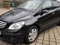Gebraucht Mercedes B200 136 PS (100 kW) 2006 Schwarz Van / Kleinbus