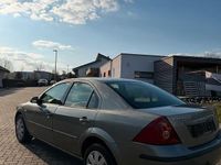 Gebraucht Ford Mondeo 110 PS (80 kW) 2001 Grau Limousine