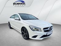 Gebraucht Mercedes CLA250 Shooting Brake Urban 211 PS (155 kW) 2015 Weiß Kombi