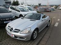 Second-hand Mercedes SLK200 163 CP (119 kW) 2006 Argintiu Cabrio