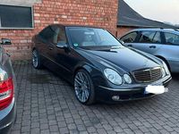 Gebraucht Mercedes E500 Elegance 306 PS (225 kW) 2002 Grau Limousine