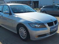 Gebraucht BMW 318 129 PS (94 kW) 2006 Silber Limousine