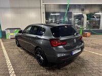 Gebraucht BMW 118 Shadowline 136 PS (100 kW) 2019 Grau Kleinwagen