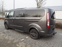 Gebraucht Ford Tourneo Titanium 185 PS (136 kW) 2020 Grau Van / Kleinbus