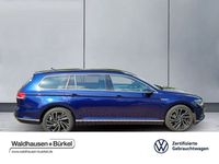 Gebraucht VW Passat Comfortline 190 PS (139 kW) 2018 Atlantik blue (blau) Kombi