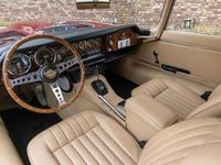 Begagnad Jaguar E-Type 265 HK (194 kW) 1969 Röd Sportkupé