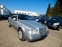 Gebraucht Mercedes E200 136 PS (100 kW) 1995 Silber Cabrio