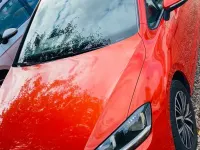 Gebraucht VW Golf VII 110 PS (80 kW) 2016 Orange Limousine