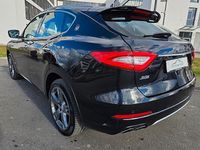 Gebraucht Maserati Levante 430 PS (316 kW) 2018 Schwarz SUV