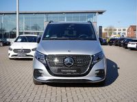 Gebraucht Mercedes V300 AMG 237 PS (174 kW) 2025 Silber Van / Kleinbus